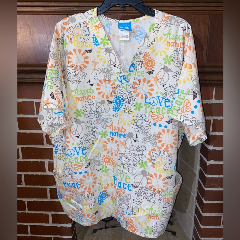 Scrub shirt